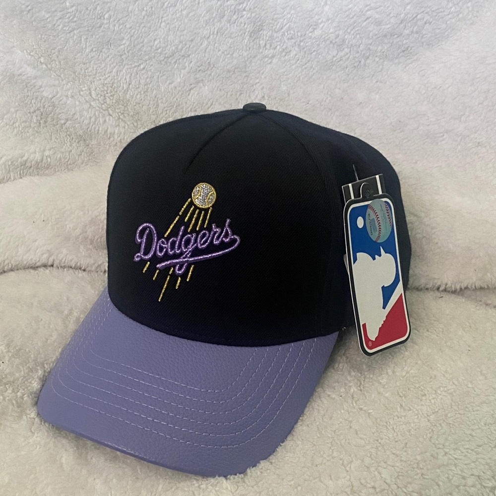 Los Angeles Dodgers Two-Tone Black and Lavender Baseball Cap